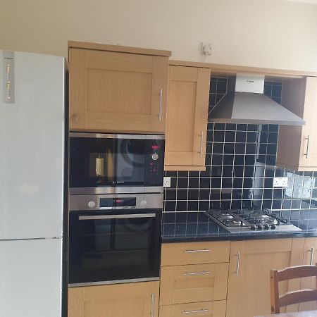 London Luxury Apartments 5 Min Walk From Ilford Station, With Free Parking Free Wifi Εξωτερικό φωτογραφία