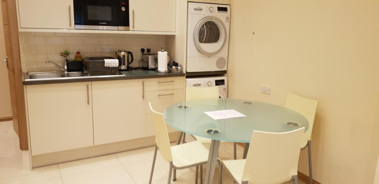 London Luxury Apartments 5 Min Walk From Ilford Station, With Free Parking Free Wifi Εξωτερικό φωτογραφία