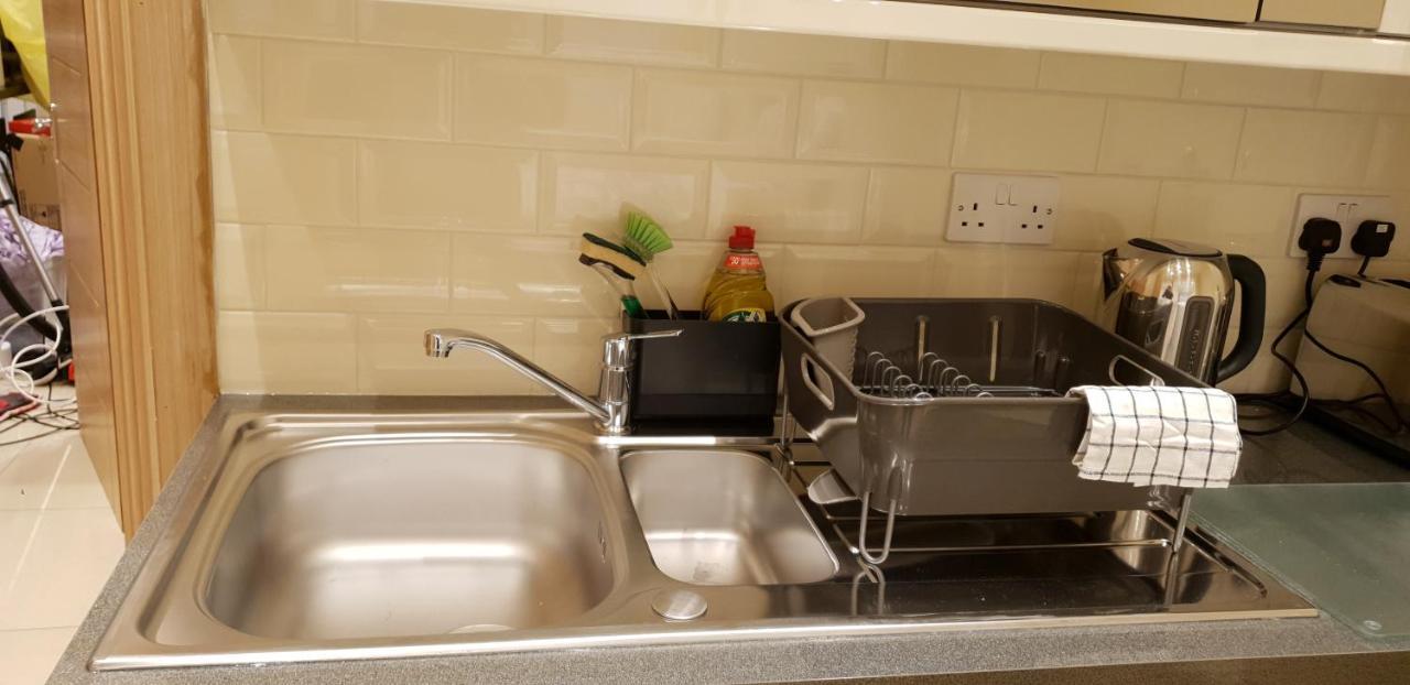 London Luxury Apartments 5 Min Walk From Ilford Station, With Free Parking Free Wifi Εξωτερικό φωτογραφία