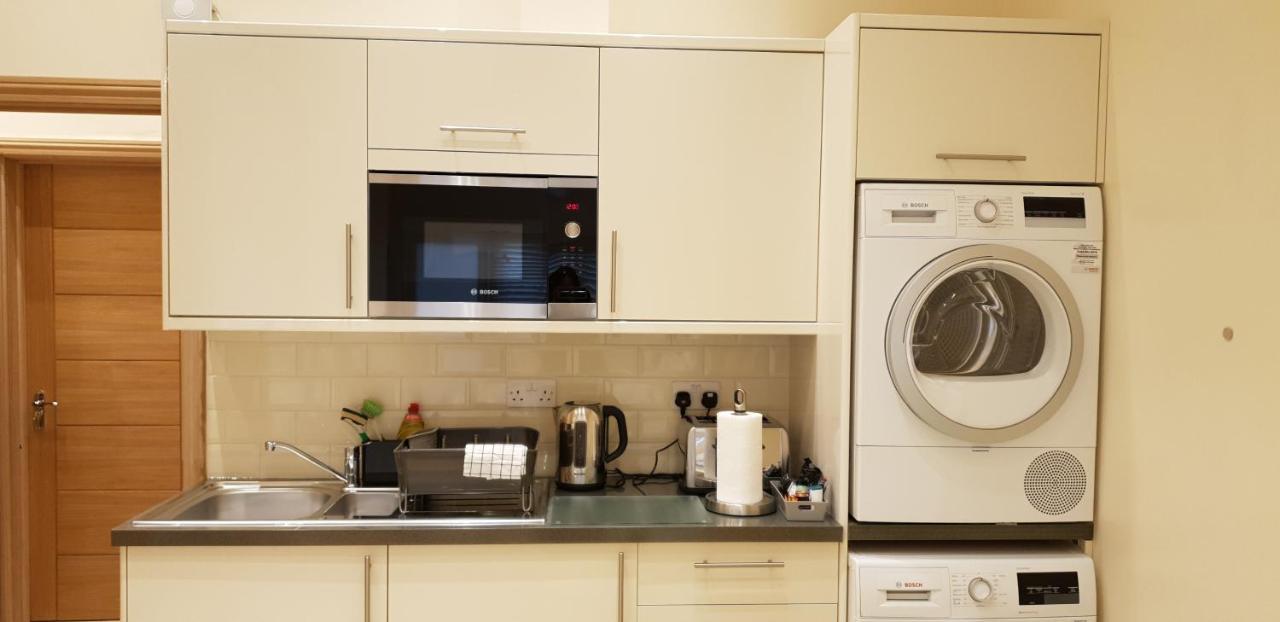 London Luxury Apartments 5 Min Walk From Ilford Station, With Free Parking Free Wifi Εξωτερικό φωτογραφία
