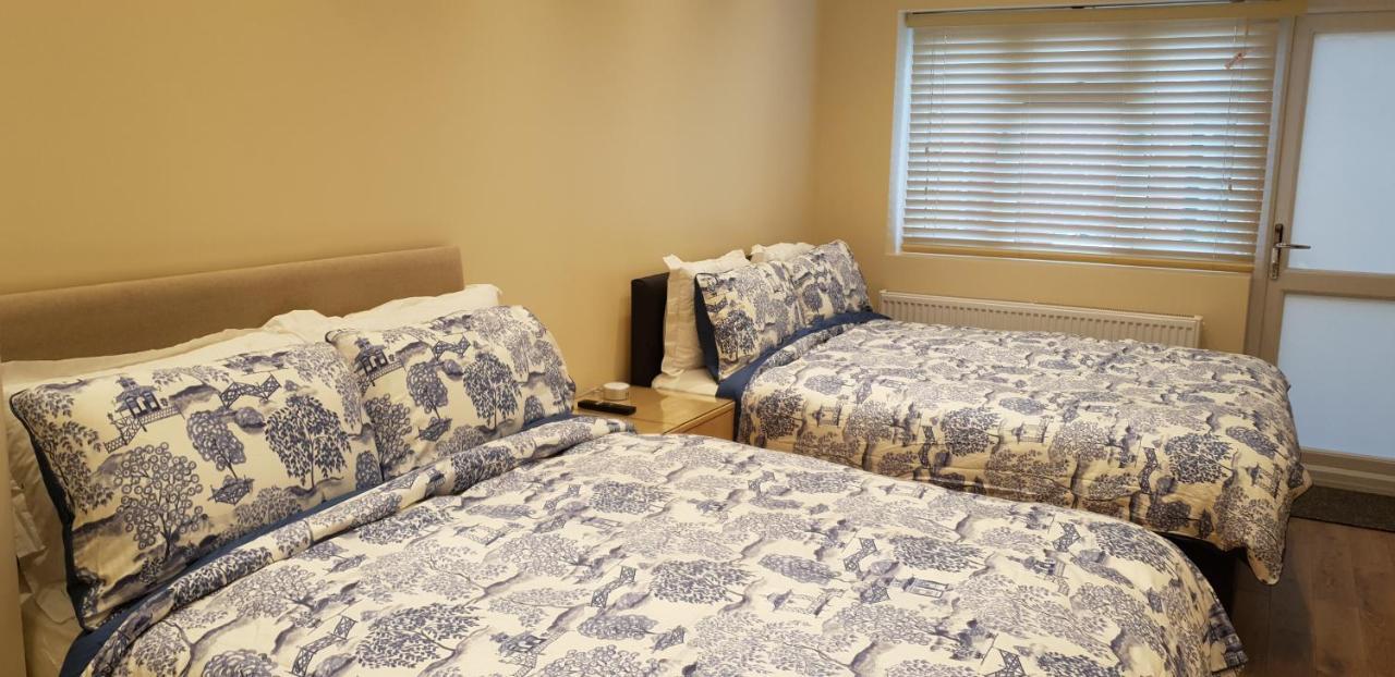 London Luxury Apartments 5 Min Walk From Ilford Station, With Free Parking Free Wifi Εξωτερικό φωτογραφία