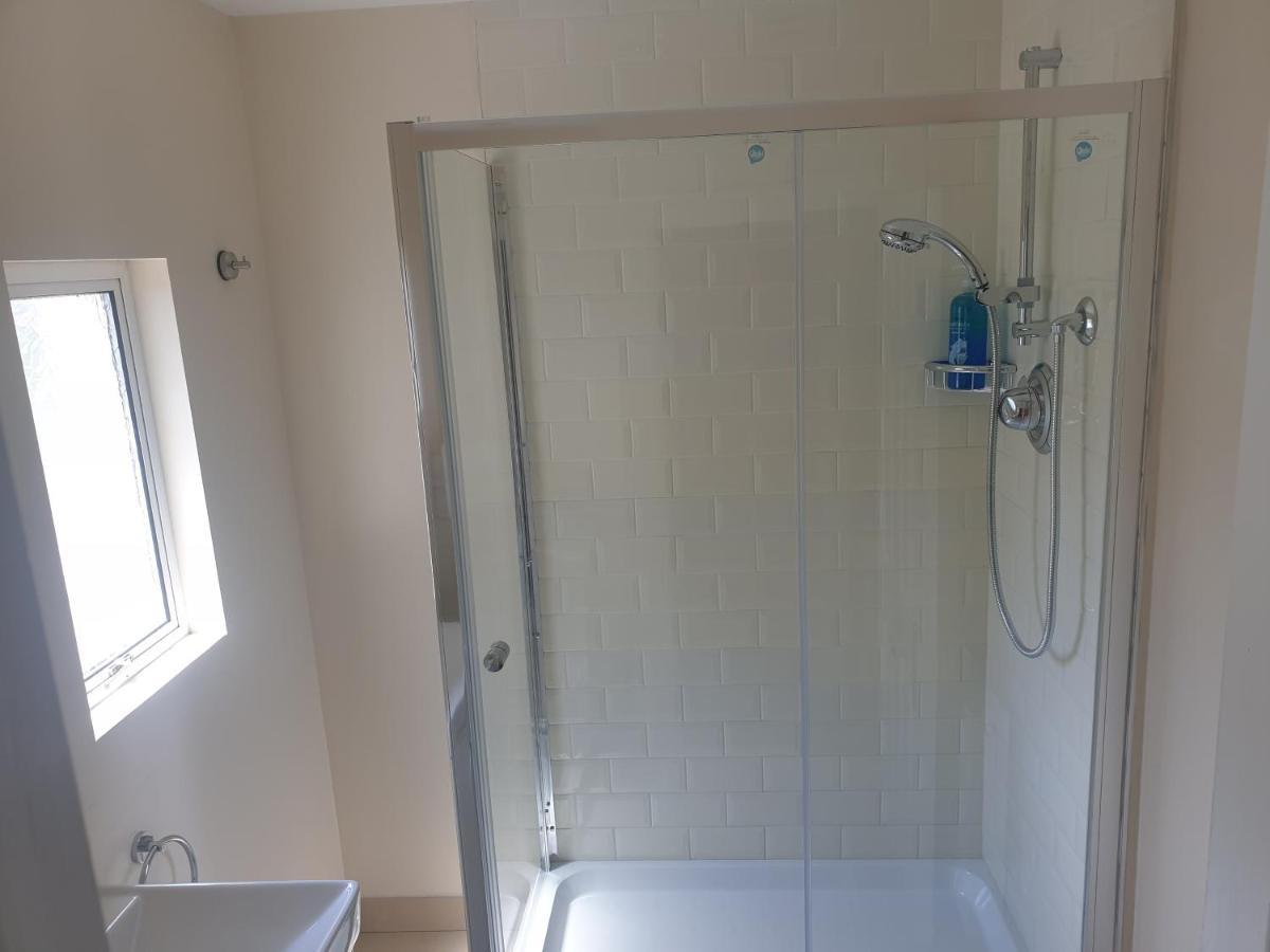 London Luxury Apartments 5 Min Walk From Ilford Station, With Free Parking Free Wifi Εξωτερικό φωτογραφία