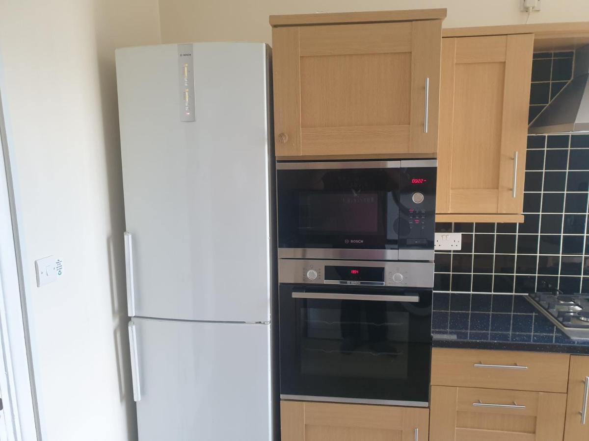 London Luxury Apartments 5 Min Walk From Ilford Station, With Free Parking Free Wifi Εξωτερικό φωτογραφία