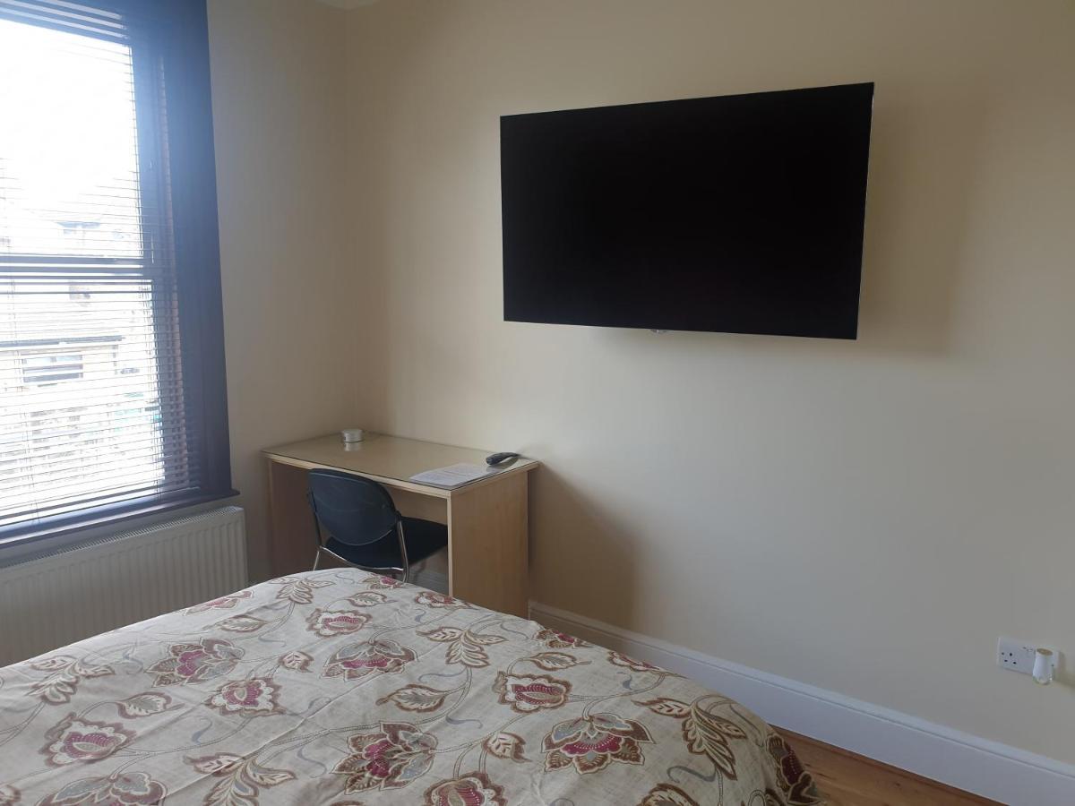 London Luxury Apartments 5 Min Walk From Ilford Station, With Free Parking Free Wifi Εξωτερικό φωτογραφία