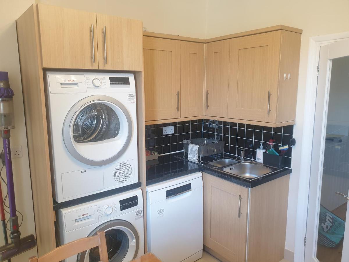 London Luxury Apartments 5 Min Walk From Ilford Station, With Free Parking Free Wifi Εξωτερικό φωτογραφία